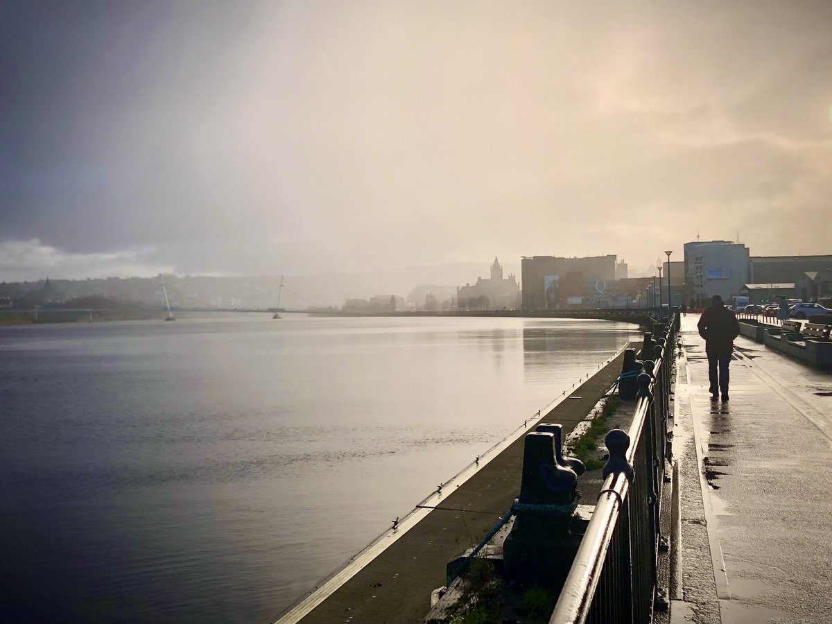 spill3's tweet photo. Wet January along the quay #derry #riverfoyle #quayside #rain #January2024 https://t.co/c5aSqqT1AF