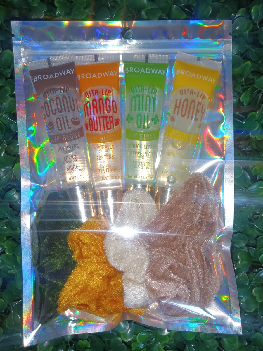 TotalKnockout__'s tweet photo. Broadway Lipgloss Gift Set.

Comment,RT,Like https://t.co/cnYyc1dgnq