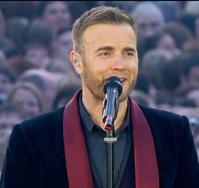 marta_martuchi's tweet photo. Good evening #thatters just enjoying seeing a beautiful man 🤗🥰❤😍
#GBArmy #takethat #progresstour #ruletheworld https://t.co/WpnUjFPycK