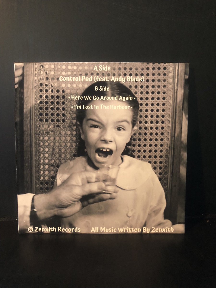 imzenxith's tweet photo. Sold out all copies of this record, Thank You to anyone who bought one.♥️🐜 #indiepop #indie #indiemusician #postpunk #vinylrecords #vinyl #twee #c86 #janglepop #jangle #punk #andyblade #uk #diy #lofi #record https://t.co/5btVlNBwBt