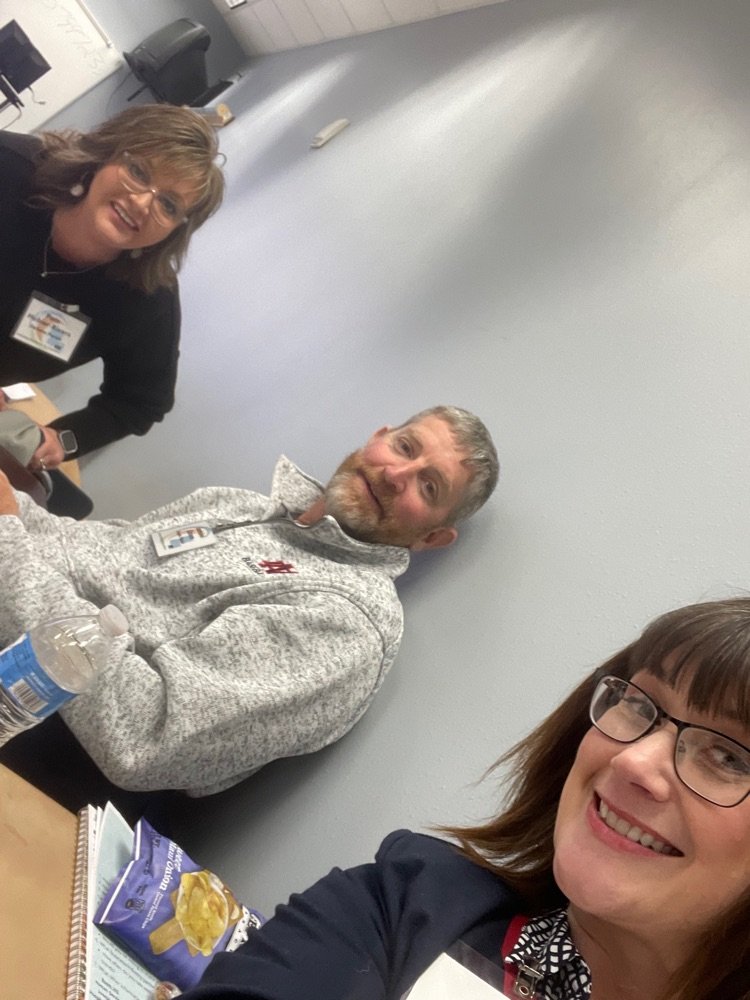 DesotoParish's tweet photo. DeSoto CTE teachers and leaders spent the day at BPCC for the Region 7 CTE Conference learning and networking in order to continue to provide innovative educational experiences for all our students! They are #TheDeSotoDifference! https://t.co/OVPl49vZSg