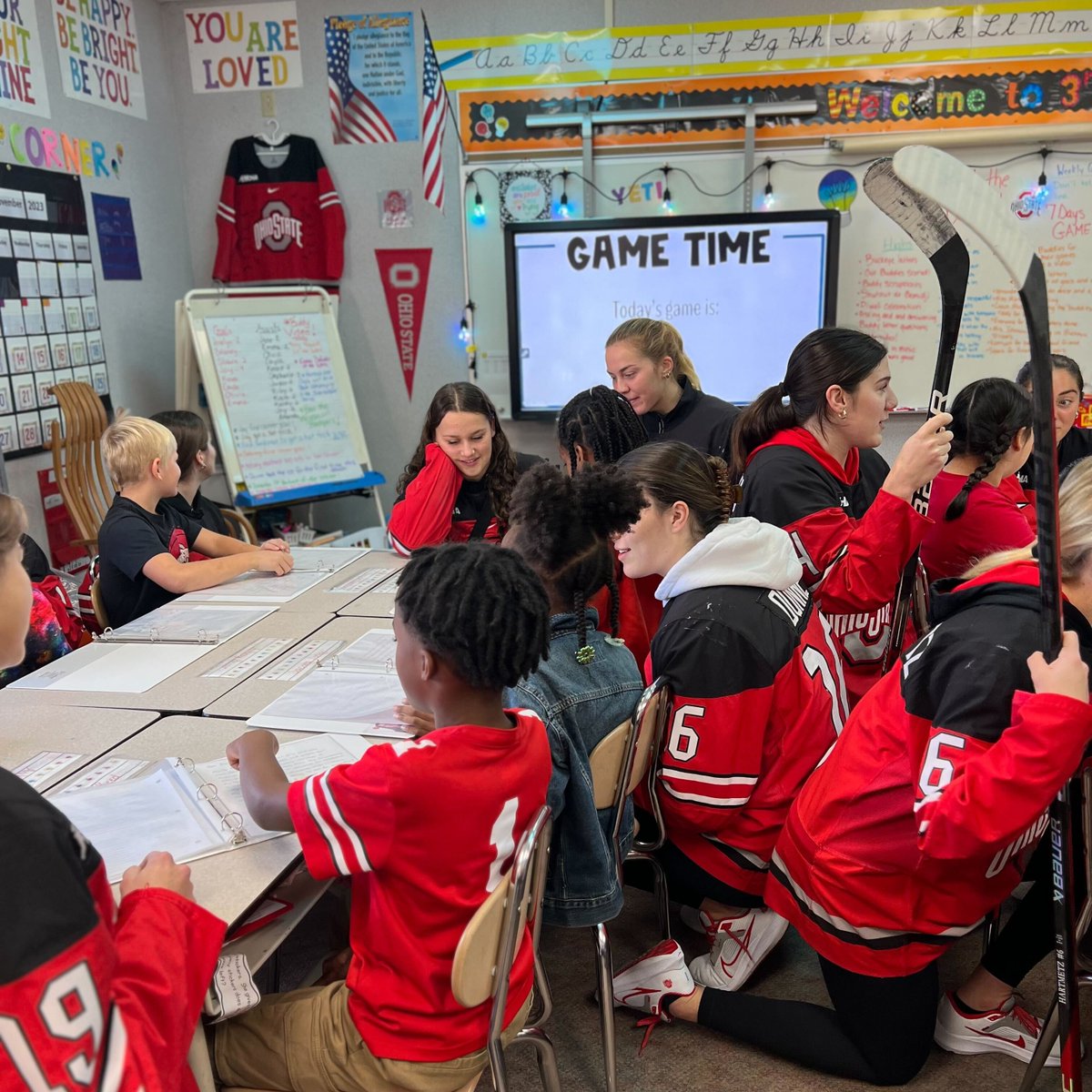 OhioStateWHKY's tweet photo. We ❤ our Buckeye Buddies! 

Looking forward to another semester with our pen pals ✏

#GoBucks https://t.co/ruOrov7TBr
