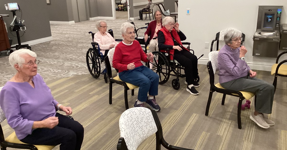 ProvisionLiving's tweet image. These #ProvisionLiving residents had a great time kicking off the new year at a fun exercise class! 💜ow.ly/fqBm50QnVo0

#neverstopmoving #healthylifestyle #fitnessgoals #wellness #seniorliving #retirementcommunity