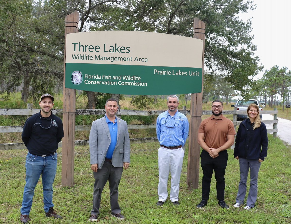 RepDarrenSoto's tweet photo. We visited the @MyFWC #ThreeLakes Wildlife Management Area to learn more about conservation efforts to preserve endangered species, wildlife corridors, clean water, and recreation.
We must work together to protect these environmental treasures. https://t.co/V0A7IPdT0v