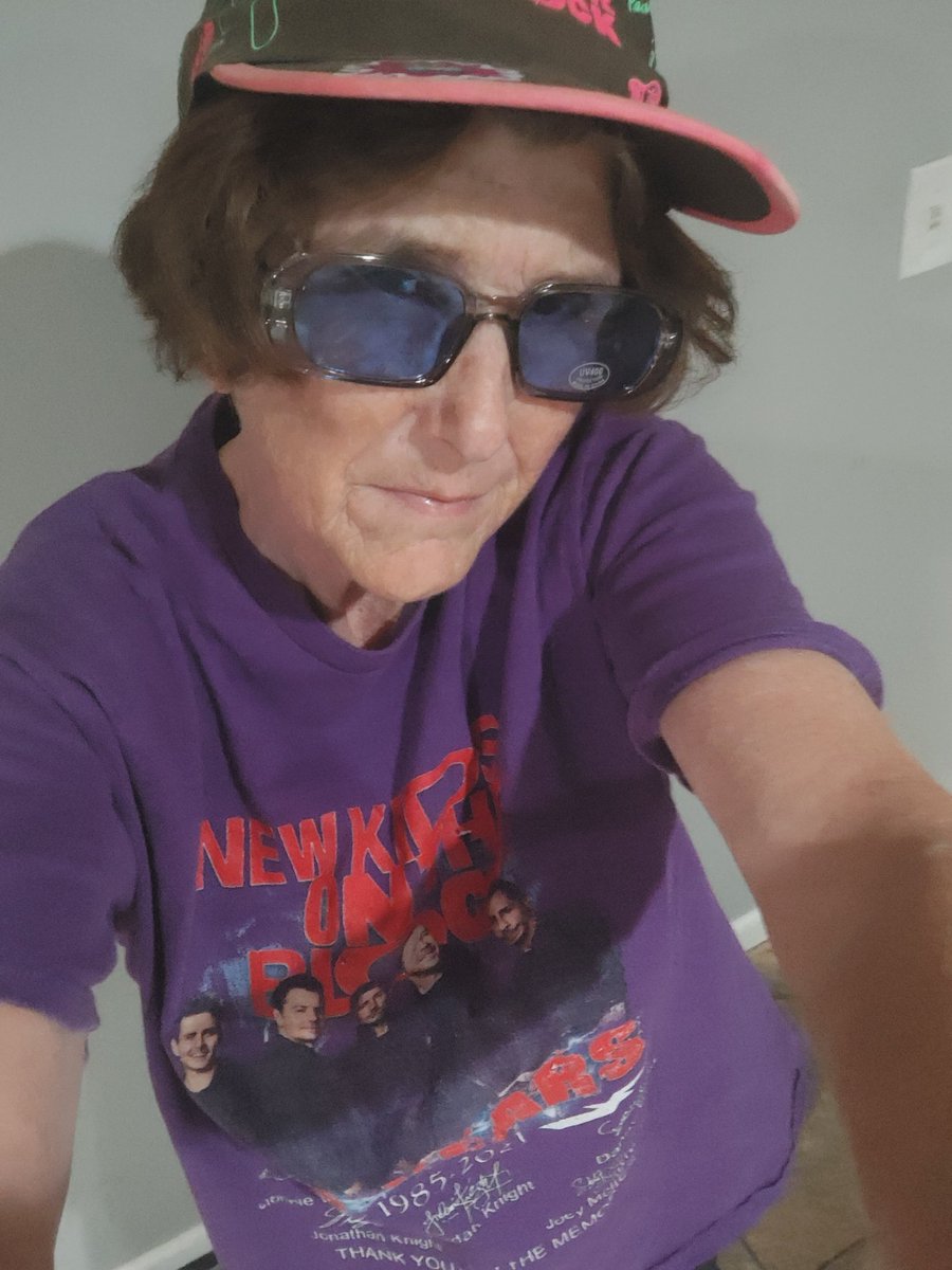 MicheleLinnToms's tweet photo. @NKOTB @dannywood @DonnieWahlberg @joeymcintyre @JonathanRKnight Here is  throwback #fanpickfriday   lost of my @NKOTB   stuff when I was teenager in a fire at my house but I have built some  of my nkotb stuff back . https://t.co/2RruZIqTlM