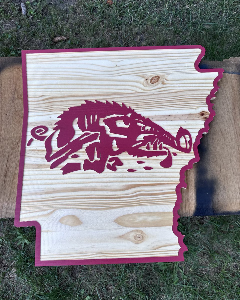 RickyHa64473696's tweet photo. Custom made signs!! Each retweet will enter you into chance to win a free sign of your choice! Thanks!! https://t.co/p4KpAYGCX2