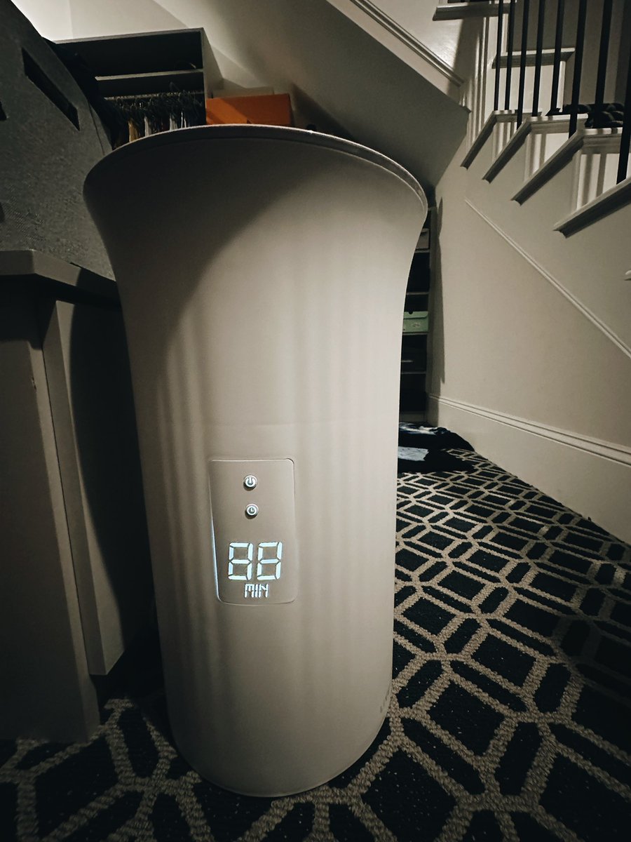Chrissssjohnson's tweet photo. Bruh, go get a towel warmer ASAP!

Hoping out the shower to a super warm towel is ELITE. https://t.co/RJBUstt8F9
