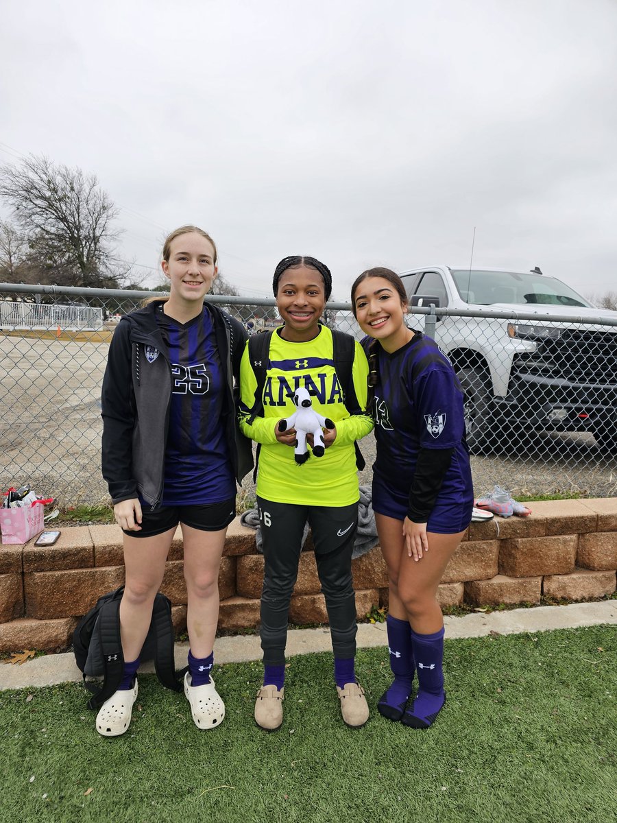 AnnaLadySoccer's tweet photo. Holy Cow recipients for Coach Res' team's past 3 games! 
vs Hillcrest - Ariedne Martinez
vs Melissa  - Lily Layton
vs Grapevine - Kayla Johnson

The Holy Cow award goes to the player that shows endless hard work, plays with 💜 &amp; gives her all!

So proud of these 3 young ladies! https://t.co/I5RWwdZYTe
