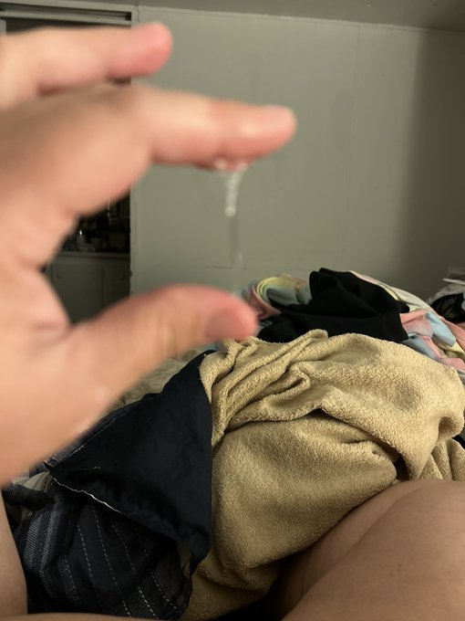 When I think about your cock down my throat! https://t.co/7lwGL71W9n