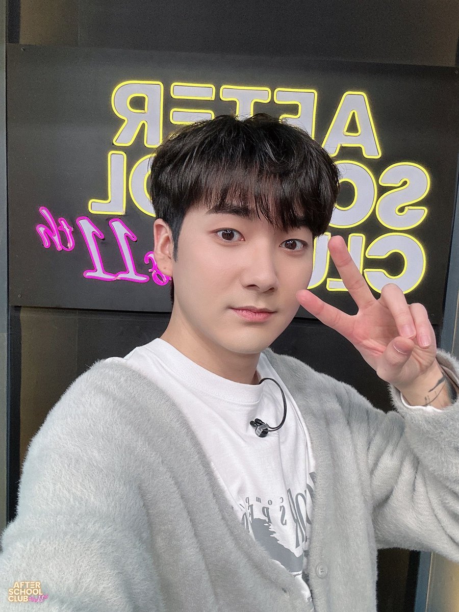 오늘의 아론🐶 tweet media