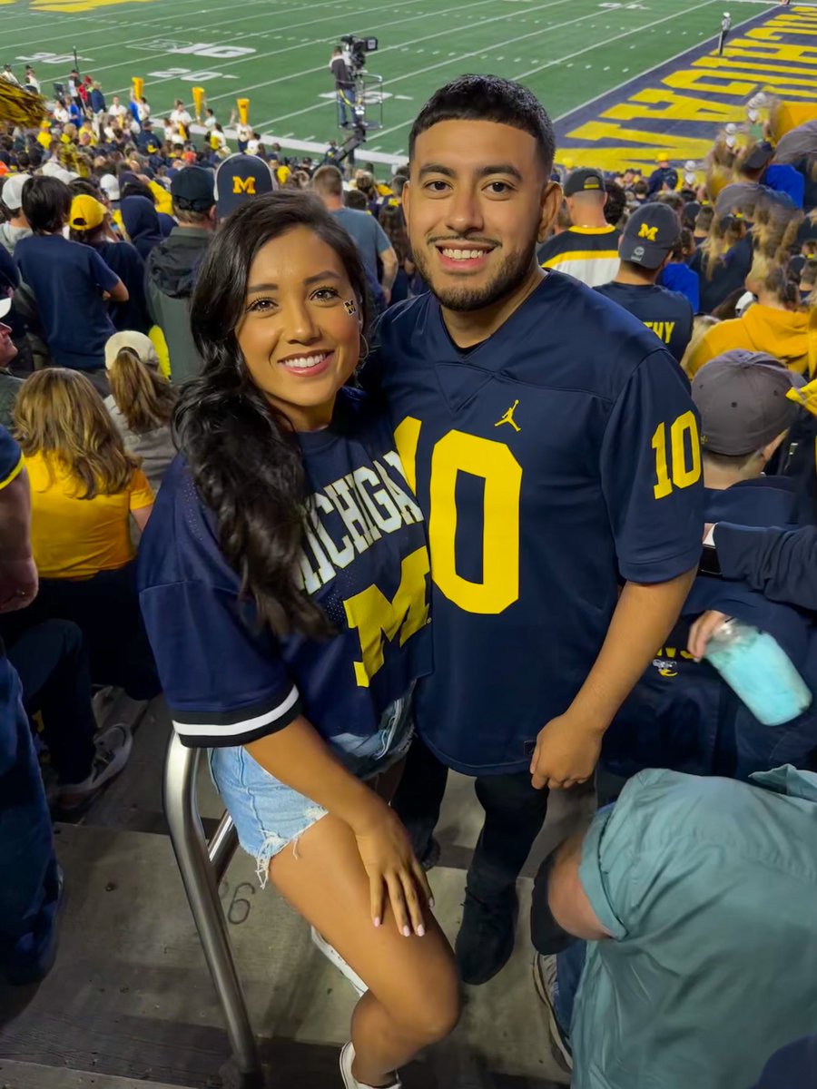 ramirojabs's tweet photo. @stoolpresidente @Gametime Sup Pres, moved to Texas last year only a few hours away from Houston (no airfare needed) been a Michigan fan all my life and watched them through thick and thin. been BLUE the whole time baby, if anyone deserves those ticks is me! My Gf &amp; I at Bowling Green this year! #GoBlue https://t.co/GNJdgMpx3d