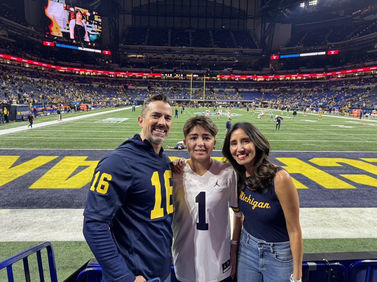 Mellicell's tweet photo. @stoolpresidente @Gametime Seriously Mason is the MOST Deserving of this! He works SO Hard Everyday &amp; LOVES Michigan! https://t.co/VrxsoLucbA