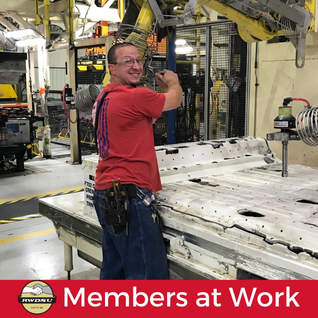 RWDSU's tweet photo. MEMBER SPOTLIGHT: workers at Autoneum in Oregon, Ohio are proud members of @RWDSU Local 379! #MembersAtWork https://t.co/neZUIW3M4A
