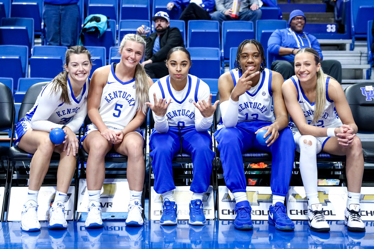 KentuckyWBB's tweet photo. The Cats went 8-of-8 from the line in the final minute of last night's game.

Miles 4-of-4
King 2-of-2
Rowe 2-of-2

#WeAreUK https://t.co/YUp8XkIX0o