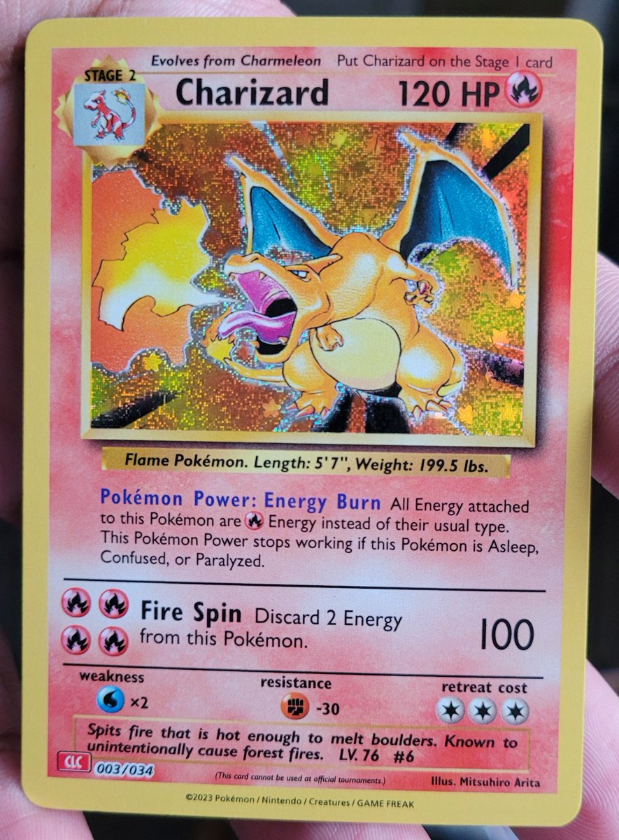 PokemonSeth's tweet photo. This classic collection Charizard has no right to be this beautiful 🤩 https://t.co/v5TcYf98Or