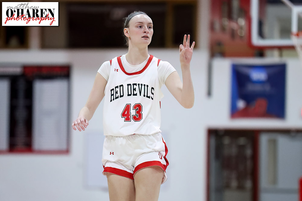 moharenphoto's tweet photo. .@DickinsonColWBB dominates with a 58-29 victory against @Hood_wbb Sunday afternoon at the Kline Athletic Center in Carlisle, PA. #RedDevils #GoRedDevils #DSonRedDevils #AlwaysWearinTheRed #RedDevilTakeover #ForksUp #FIGHT #RISE #AllDevilsRise #DsonProud #RollDevs #RedDevilNation https://t.co/Sea50h0x4F