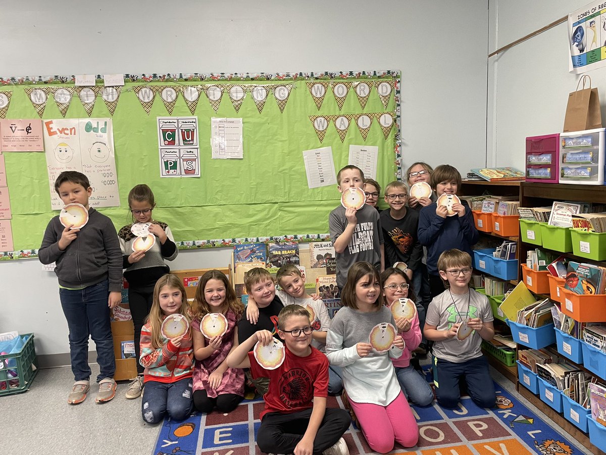 BrandlyMariah's tweet photo. Ag in the class #pizza #2ndgrade #4teamvalley https://t.co/eZiX0kse16