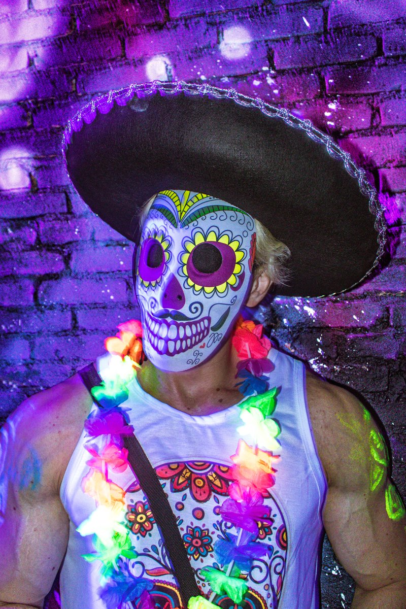 RUDOMEZCAL's tweet photo. Hola RUDOS como están!!!

Ya andamos de vuelta casi al 100% pero con noticias RUDISIMAS, 
Han sido unos meses muy duros para mi familia aun para mi, pero he seguido trabajando muy fuerte y ya estamos de regreso!! Gracias por toda su paciencia! https://t.co/2QoRgEklzJ