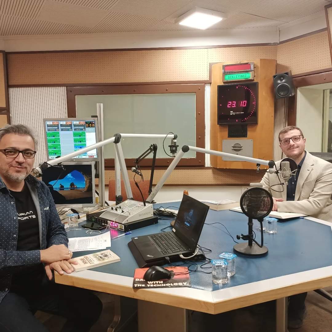 An itibariyle TRT Radyo 1'deyiz..
Rabbim sözlerimize te'sir halkeylesin..<a href="/ademkarabey/">ADEM KARABEY</a>