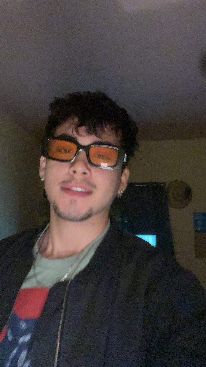 briansbluntt's tweet photo. 🤭 https://t.co/afKREeFdyz