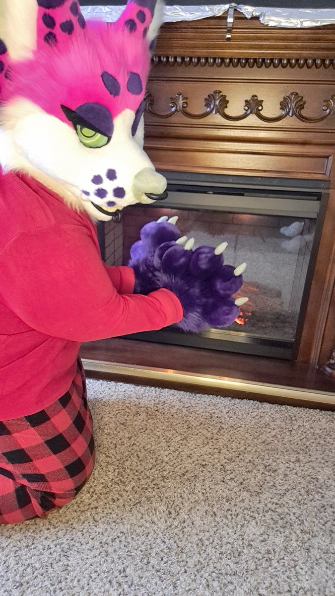 It's #FursuitFriday I'm staying nice and toasty next to the fireplace today 🩷 care to join?

#fursuit #furry #fursuiter #furryfandom