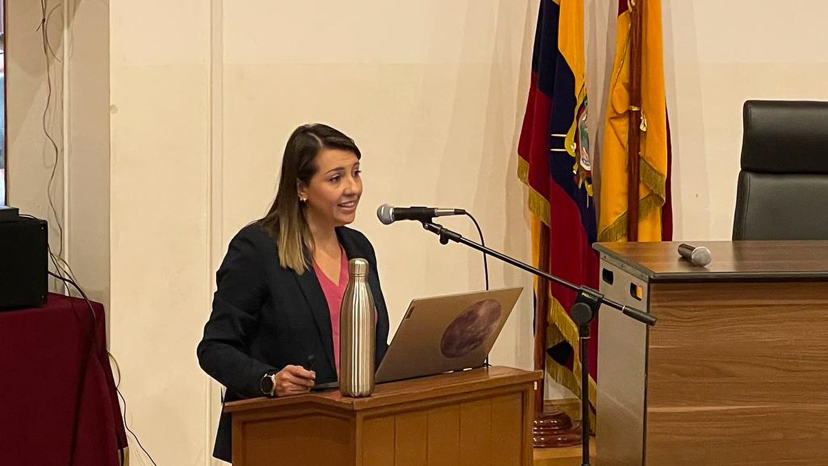 iDRHICA's tweet photo. 💧 Comprender los desafíos locales es el primer paso hacia soluciones sostenibles.

Por esta razón, en nuestra escuela de verano, tuvimos presentaciones sobre la ecohidrología en el páramo, los sistemas socioecológicos y la ley de agua en #Ecuador. https://t.co/VtqyZin9yY