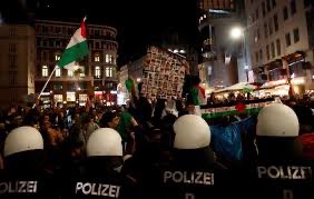 Joe_Roberts01's tweet photo. 🚨🚨BREAKING🚨🚨

Use of 'From the river to the sea, Palestine will be free' is now a prosecutable offense in Austria.

Austrian officials have stated the slogan is 'incitement to or endorsement of terrorist acts'. https://t.co/nPdD9JiOTt