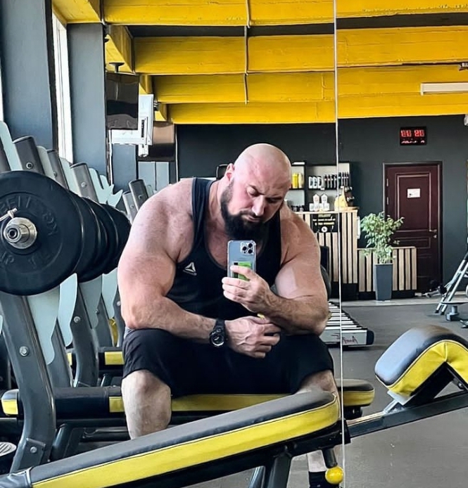 _Sultan_Malek_'s tweet photo. Say Allah Akbar
#islam #musclegrowth #muslim #beardsmen #coach #moneyslaves #tributes #findom #Findomgod #findom #sneakergod #cashmaster #moneyslavery #findomme #footfetishcommunity #moneyslave #bodybuilding #اسلام #قوة #الراحة_النفسية https://t.co/UQGUcEPo0Y