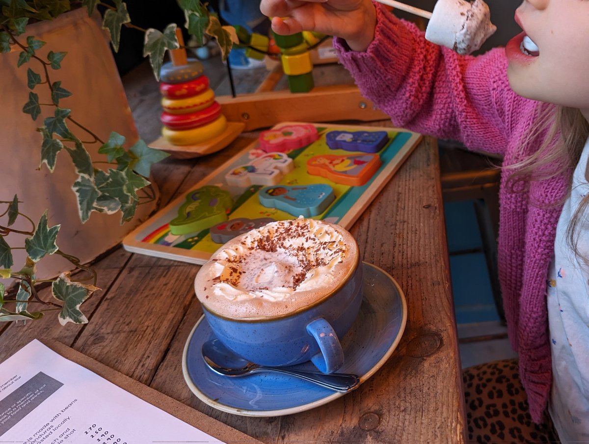 Michael Fake tweet media