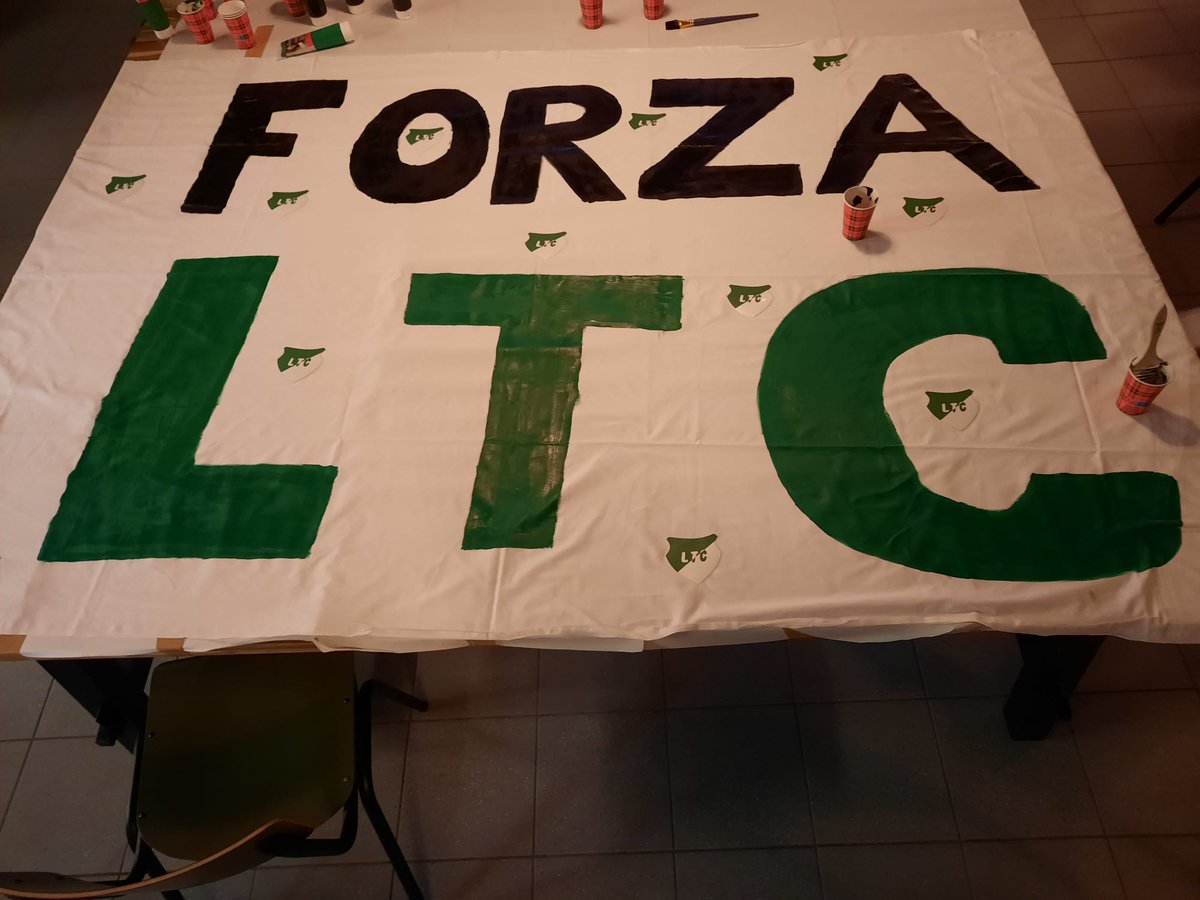 vvltc's tweet photo. We hebben alles zo goed mogelijk geregeld. Morgen een mooie dag voor de club. De jeugd heeft de spandoeken klaar! Nog 1 nachtje!! #forzaltc #pwz https://t.co/hf4uT3Q4Bh
