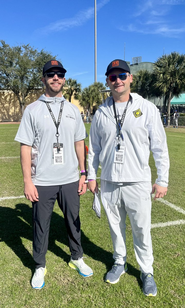 tschneider1014's tweet photo. What an incredible experience with @UANextFootball 

The players, coaches and everyone involved made for an awesome and memorable week! https://t.co/8Mzm0niYoX