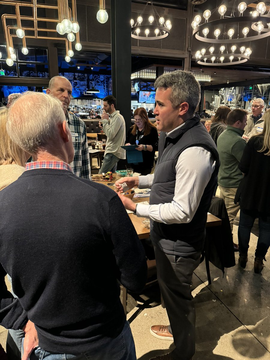 MacDeford's tweet photo. I had a great time with some friends on Daniel Island last night. We are full steam ahead 🚂 into 2024 for #SC01 #defordforcongress https://t.co/R24cAclVCd