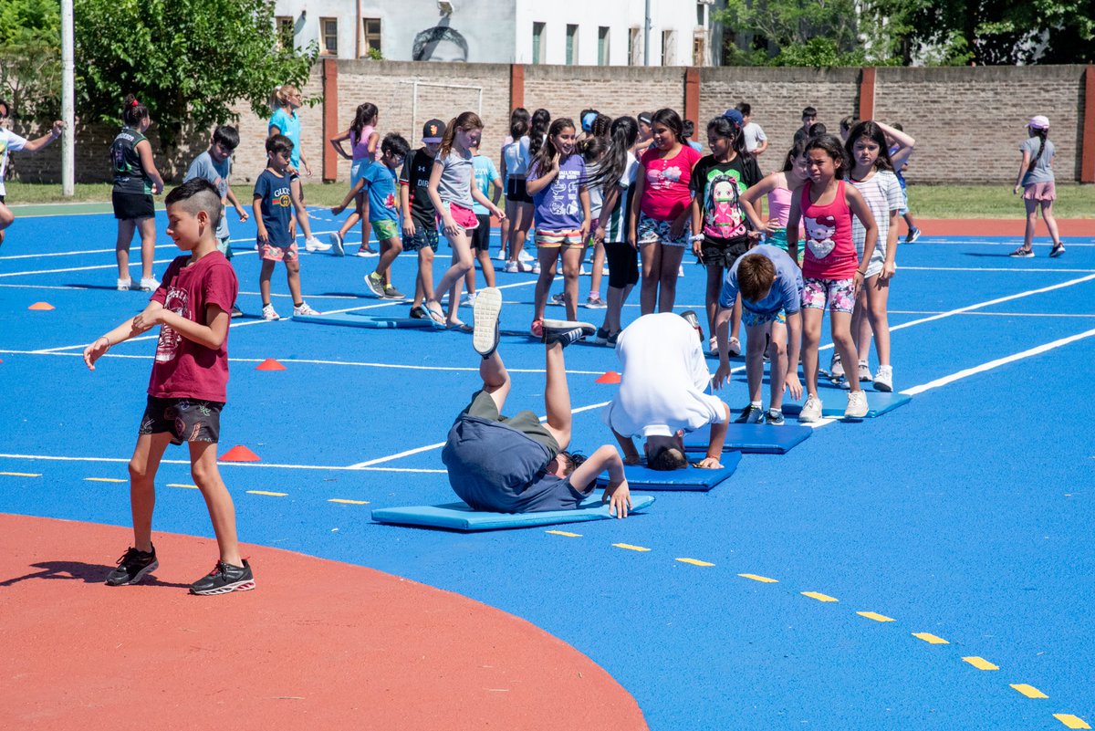 DeportesBA's tweet image. Pile, béisbol y una jornada con muchos juegos en las #ColoniasBA de #Dorrego