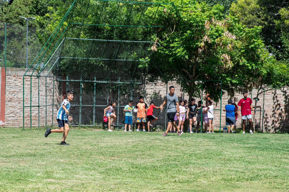 DeportesBA's tweet image. Pile, béisbol y una jornada con muchos juegos en las #ColoniasBA de #Dorrego