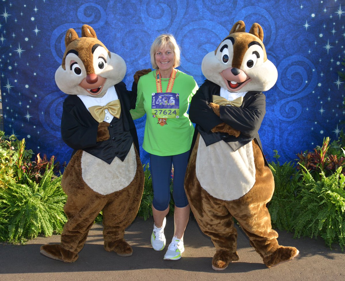 Day 2 #Dopey 10K was a fun trek around Epcot and the Boardwalk. Also met today’s event hosts 🐿️ #WellBeinginLaw