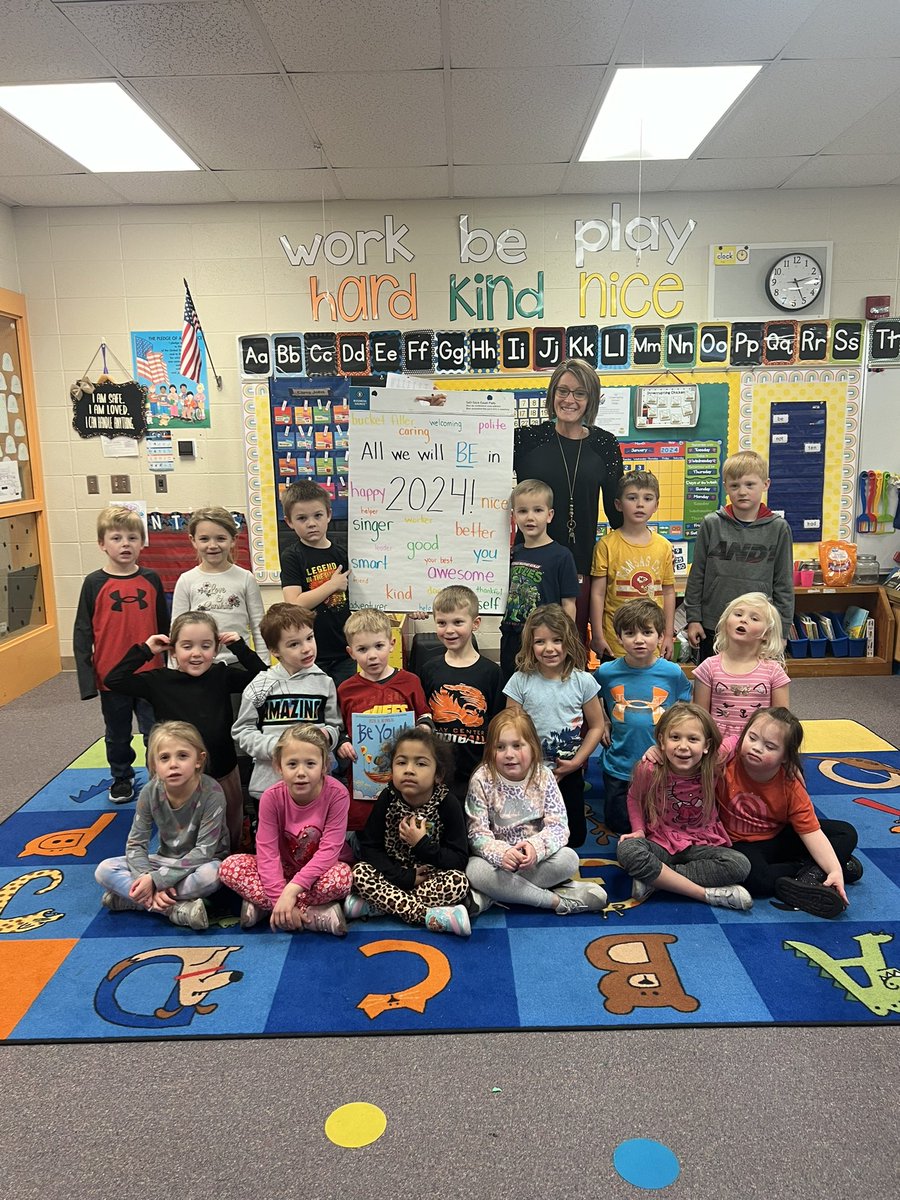 LiveLaughTeachK's tweet photo. #usd379 #lincoln379 What will you BE in 2024?? https://t.co/fLiz8L1Clb