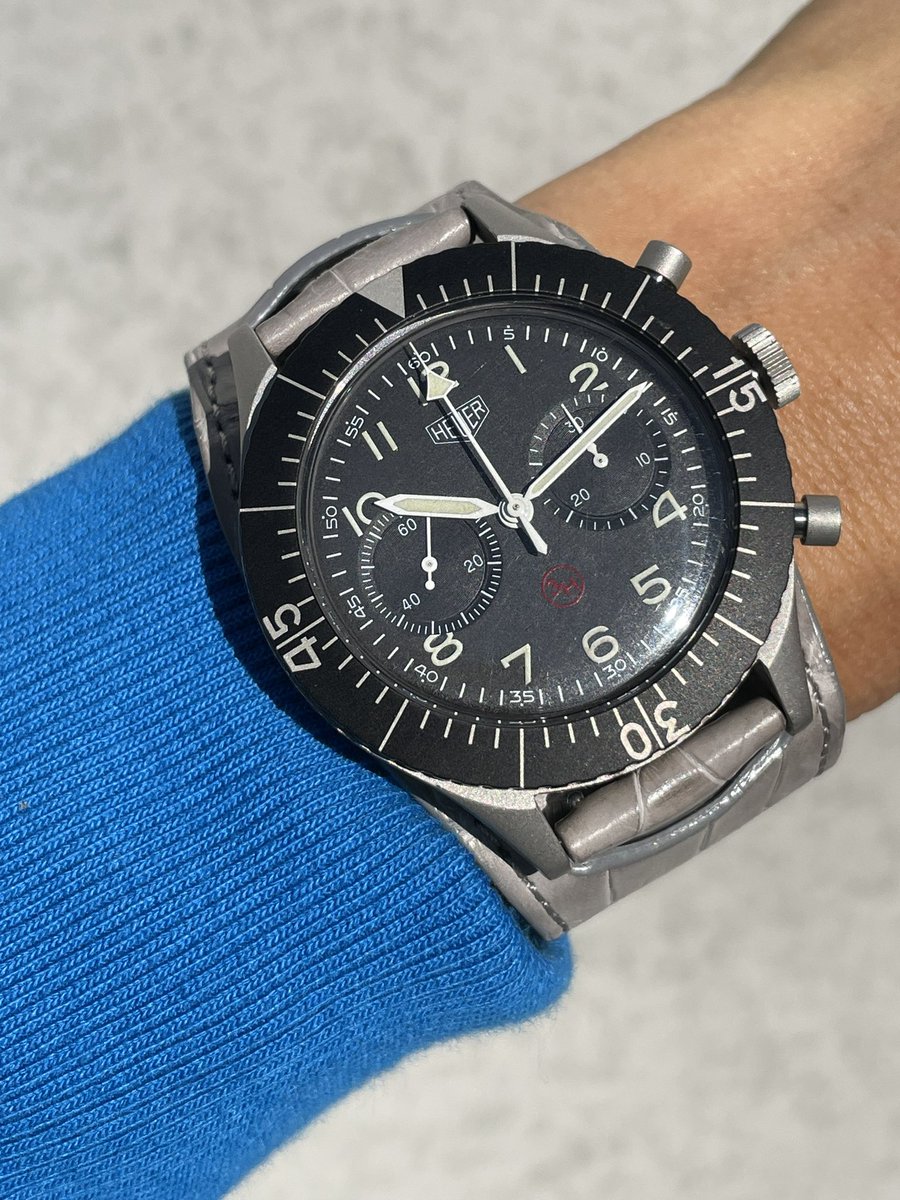 xsO3OrwmhjDFlXJ's tweet image. おはようございます☀️

ヴィンテージ日和ですね。

1960年代の旧西ドイツ空軍のパイロットウォッチ、ホイヤー Type-1550SGと松下庵のカスタムストラップ040の組合せです。
#heuer #matsushita_an  #militarywatch
