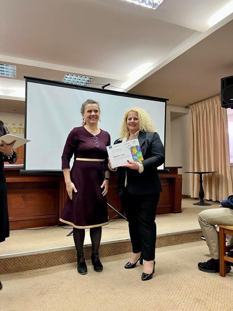 CekaManjola's tweet photo. 7/12/2023-Ceremonia e çertifikimit te Sesioni final i "Trajnimi i Trajnerëve" në kuadër të projektit "EU 4 Inclusive Teaching “,si dhe  nga  Fondacionit Shoqëria e Hapur për Shqipërinë, si zbatues i  ketij projektit .

#EU4InclusiveTeaching
#FondacioniShoqerieHapur https://t.co/snf8utkzje