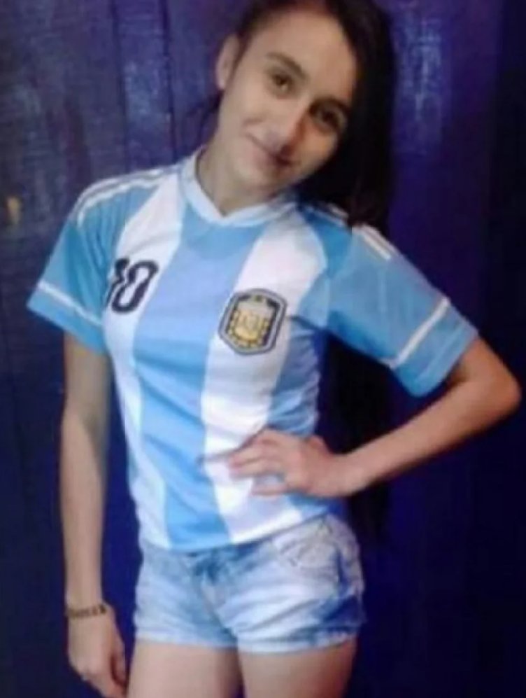 desaparecidaorg's tweet photo. Candela Agustina Correas de Melo tenía 18 años cuando desapareció, el 3/2/2018 en San Vicente, provincia de Misiones. Pasó mucho tiempo, y la familia la sigue buscando! Por favor compartir, y   cualquier información avisar al☎️134

No a la Trata de personas! #Misiones #Argentina https://t.co/zfMvOLFlL2