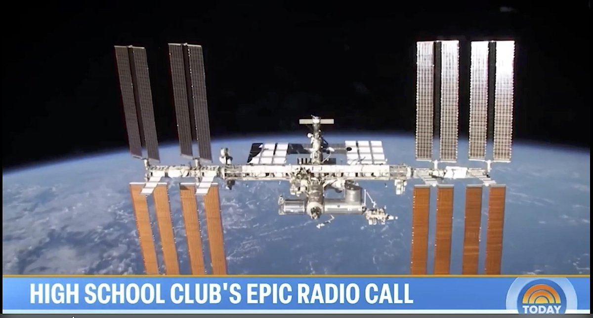 robvk3bvw's tweet photo. HIGH SCHOOL AMATEUR RADIO OPS. GET NATIONAL TV EXPOSURE!
A lovely story that promotes young people and ham radio.
https://t.co/YZPsLzWLbn
#SWLingDotCom #hamradio #dxing #internationalspacestation https://t.co/k7oyN5BwKS
