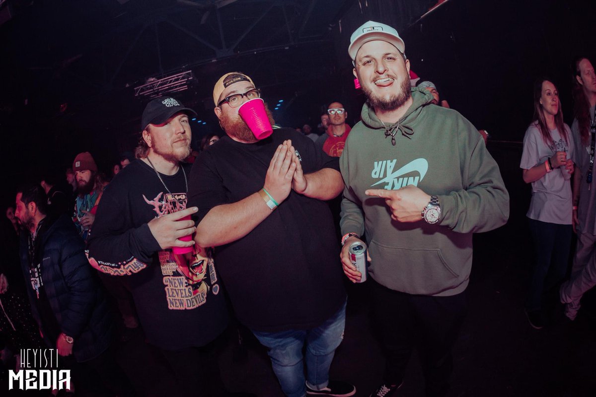 Loved getting to see my friends over the holiday !
📸 : <a href="/heyisTi/">heyisTi</a>