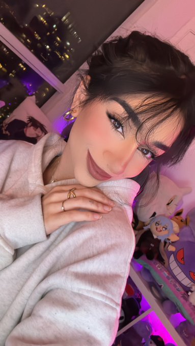 LIVE ON TWITCH 🐈&zwj;⬛ https://t.co/pIpBnfPnW5  only accepting the chillest of vibes. i&rsquo;m returning to Final