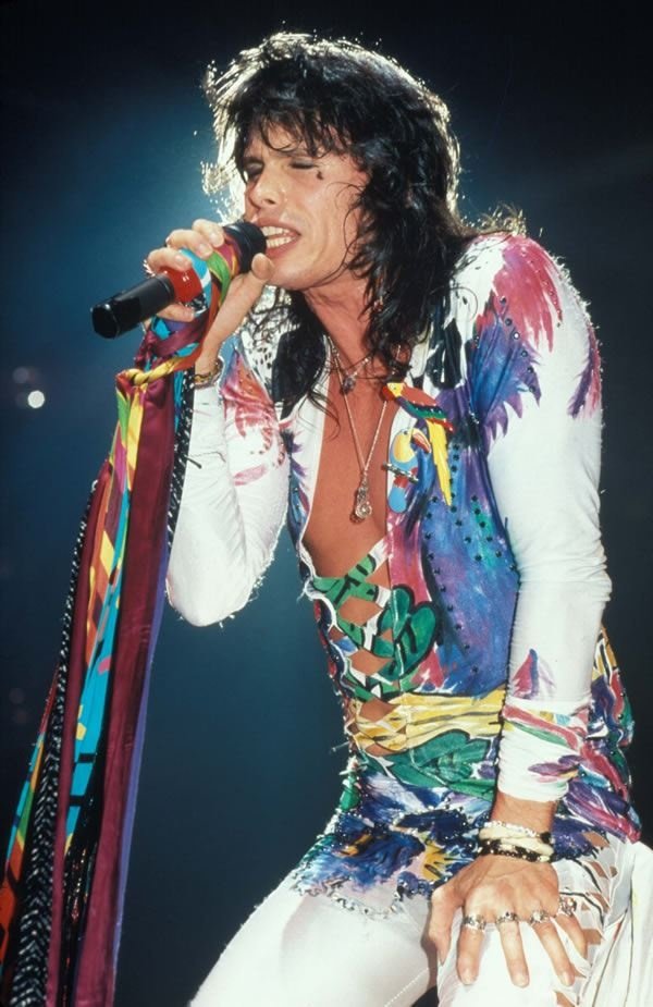 RnRNationlive's tweet image. You can only pick on whos your pick for #leadsinger?

- #JeffTate
- #bretmichaels
- #TomKeifer
- #StevenTyler 

And go...

Follow us!
@RnRNationlive / @RnRliveRadio / Rnrnlive.com