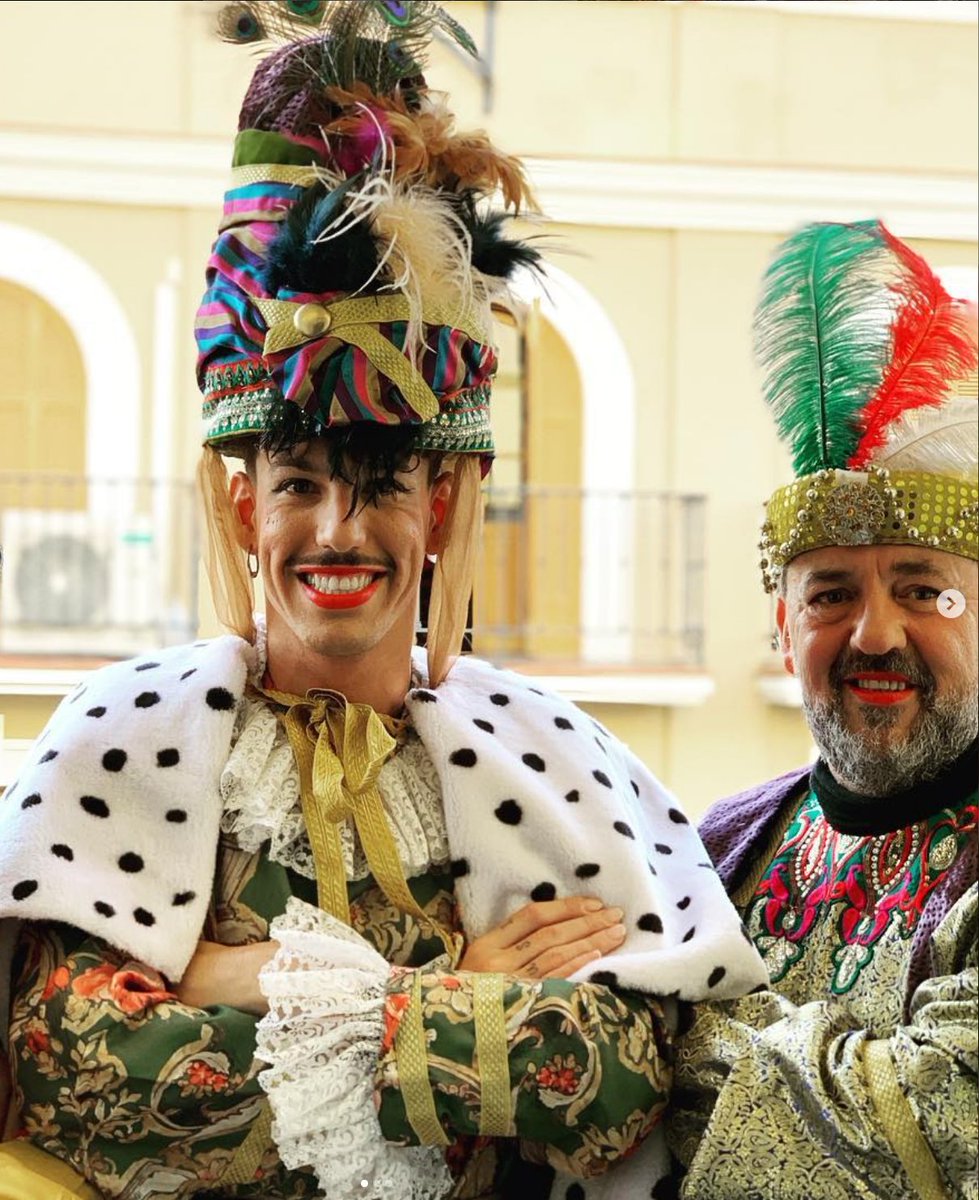 ghpearls's tweet image. La reina de los carnavales os desea gloria bendita en la noche de reyes:
 #jessingo5E #jessingo6E #jessingo