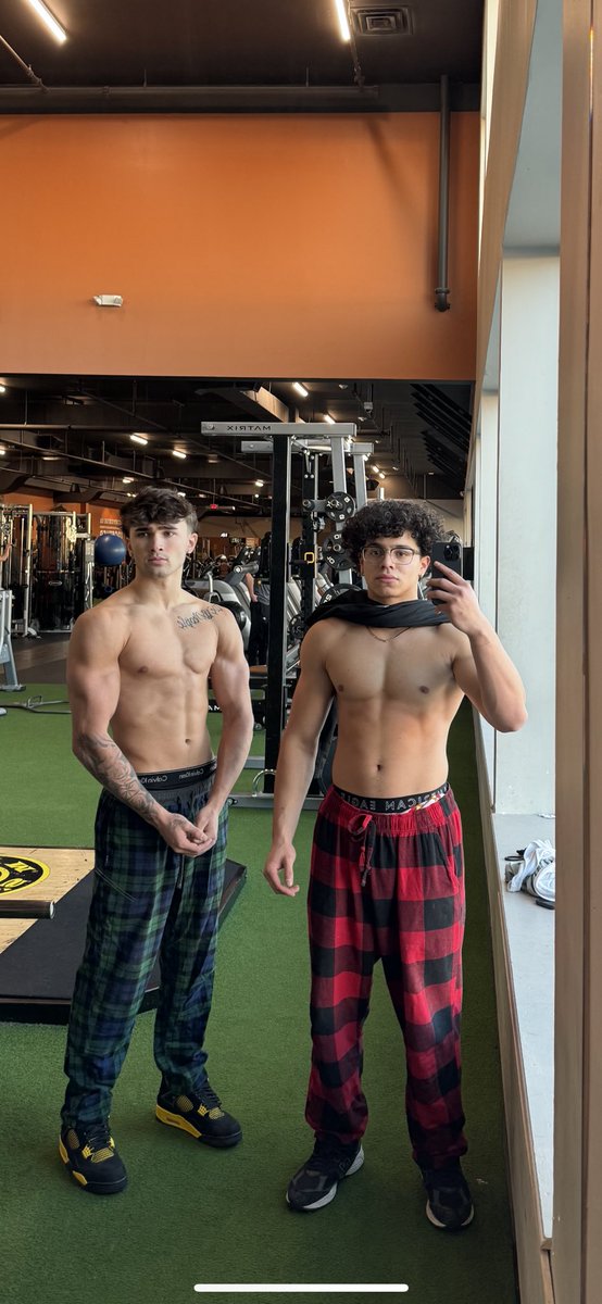 Masterjay2003's tweet photo. The Boys are back 😈 duo drains and shows all night 💪🏽 @AlphaOrionn https://t.co/extPnDGUcX