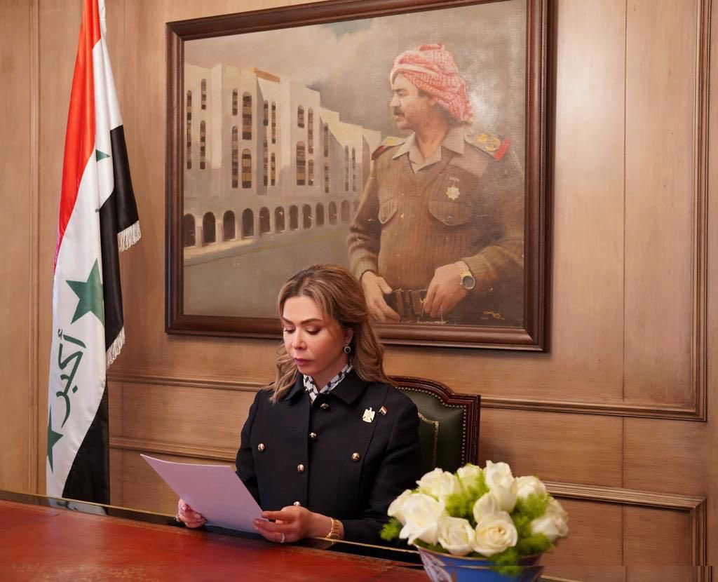 RghadSaddam's tweet photo. في السادس من كانون الثاني، نستذكر مآثر وبطولات #الجيش_العراقي الباسل، وأبطاله الشجعان الذين خاضوا أعظم المعارك دفاعا عن الوطن والشعب والأمة العربية، الرحمه والخلود لشهداء جيشنا، ولكل شهداء #العراق الأبطال، الذين قدموا أرواحهم لإبقاء راية الله أكبر خفاقة في السماء.

#رغد_صدام_حسين https://t.co/mSFiZAUzAO