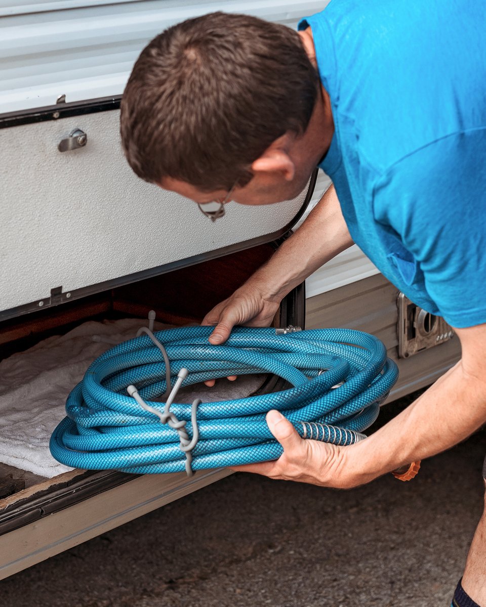 NiteIze's tweet image. Organization made easy, the Gear Tie way. 👌 Completely reusable and once you have a few you can never have enough: bit.ly/47pSN22

Photo: @alison.takacs.

#NiteIze #GearTies #organization #organized #homeorganization #declutter