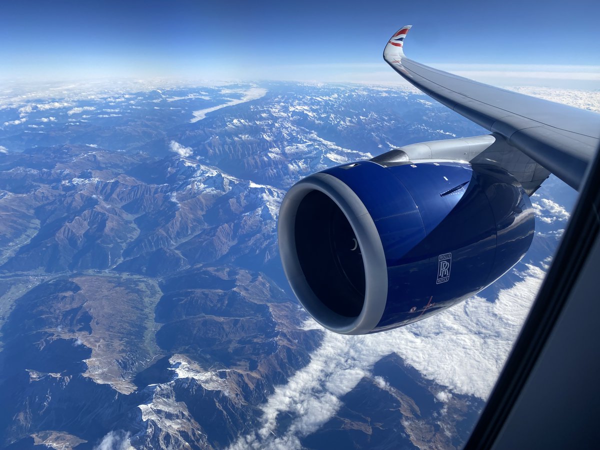 The heartbeat of the ⁦@Airbus⁩ #A350 is the ⁦@RollsRoyce⁩ #TrentXWB On the A350-1000 aircraft is the XWB-97 producing a maximum of 97000 pounds of thrust. The most efficient jet turbine engine in the world. An amazing piece of engineering and my #flyingphotooftheday