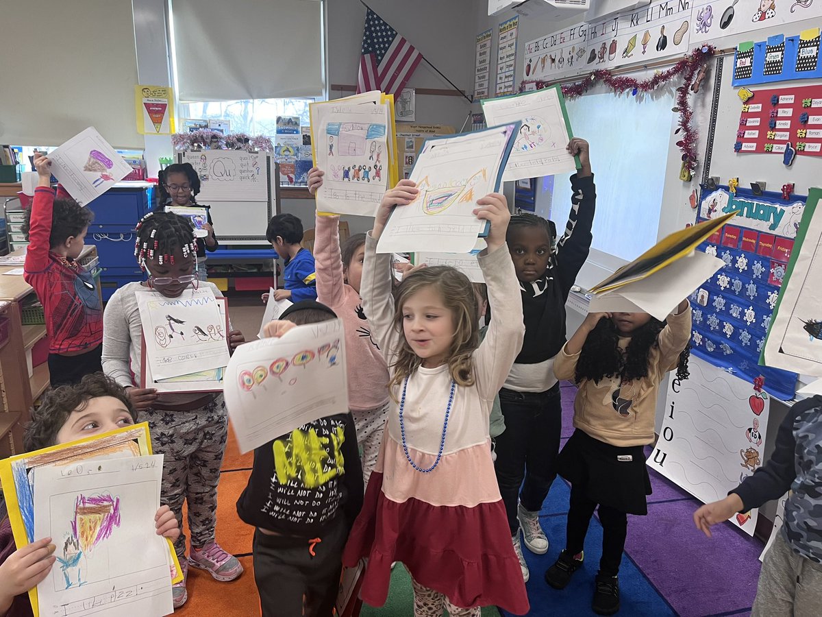 Writers workshop is focused on writing complete sentences and room 7 is showing off their skills! 📝✏️
<a href="/jeannine_scully/">Jeannine Scully</a> <a href="/WHChestnut/">WHChestnut</a>