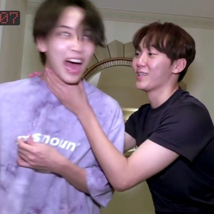 favswalsh's tweet photo. "só acredito pq tem imagens"

uma thread sobre coisas/momentos do SEVENTEEN que até hoje não creio que aconteceram mesmo: https://t.co/Bxt3XgWSXX